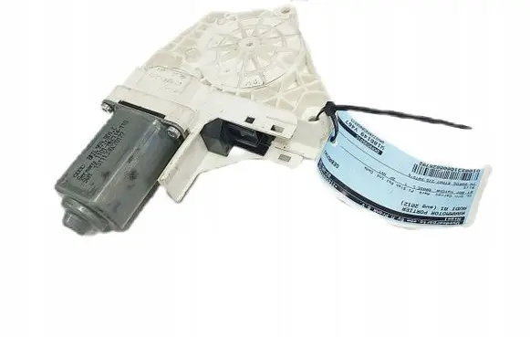 Audi A1 Front door window regulator motor 8K0959801C