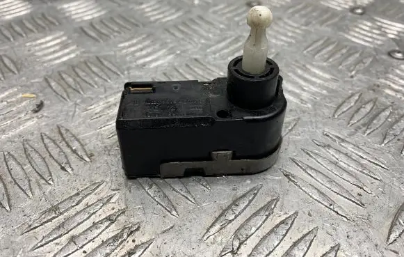 Audi A4 S4 B9 Headlight level adjustment motor 1J0941295E 0307853305