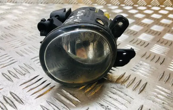 Mercedes-Benz C W204 Front fog light A2518200756