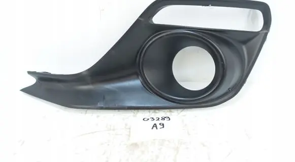 Suzuki Swift III Front bumper lower grill