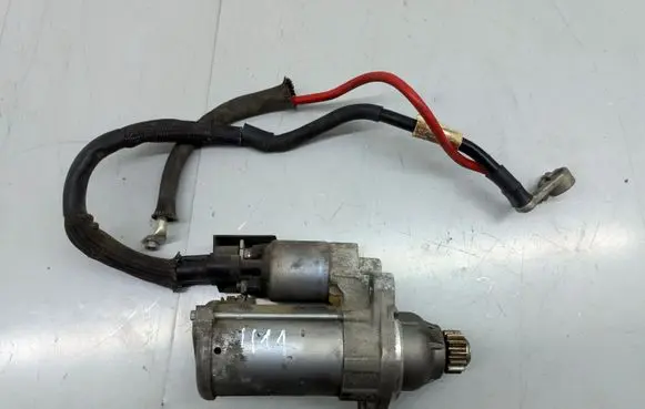 Volkswagen Jetta VI Starter motor 02M911024R