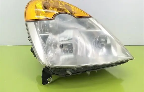 Renault Modus Headlight/headlamp 8200301845