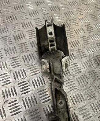 Volvo XC90 Engine mount bracket 31330594