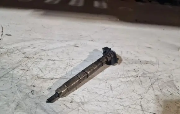 Audi A6 S6 C6 4F Fuel injector 059130277Q