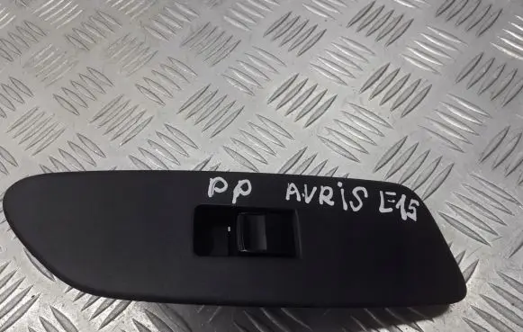 Toyota Auris 150 Electric window control switch 74231-02530