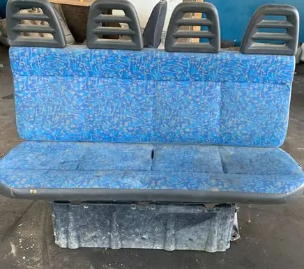 Iveco Daily 30.8 - 9 Second row seats 