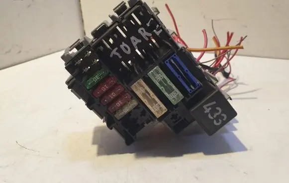 Volkswagen Touareg I Fuse module 7L0937559