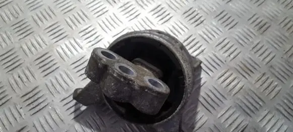 Opel Zafira B Engine mount bracket 210527