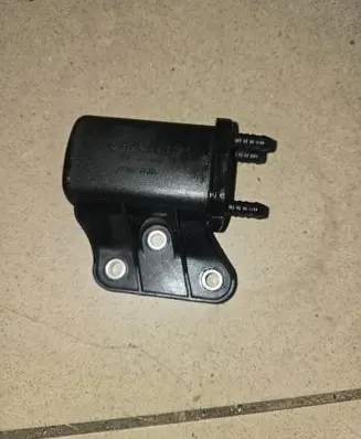 Vacuum air tank