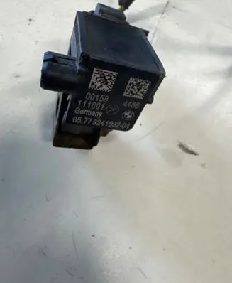 BMW 5 F10 F11 Airbag deployment crash/impact sensor 9241032 111001
