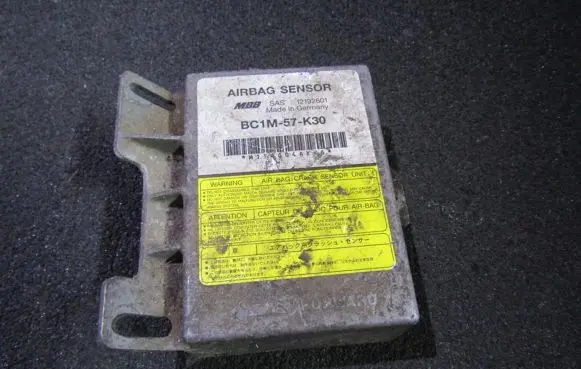 Mazda 323 Airbag control unit/module bc1m57k30 12192601