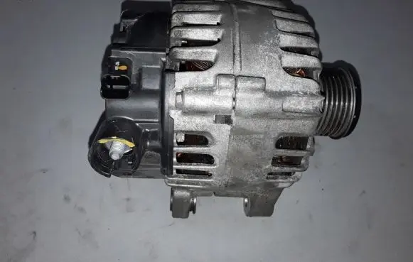Peugeot 3008 II Generator/alternator 9826573480