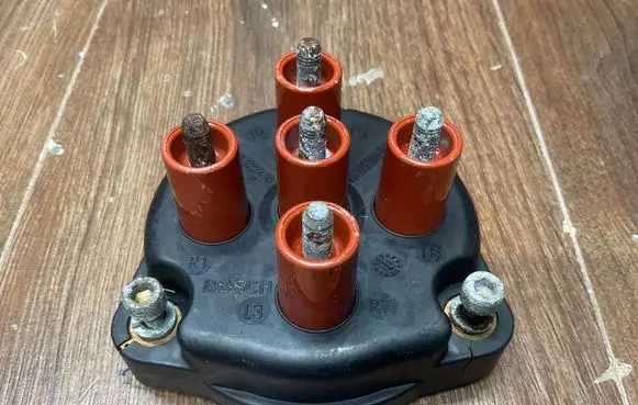 Mercedes-Benz S W140 Spark distributor cap 1191580102 1235522430 1191580202