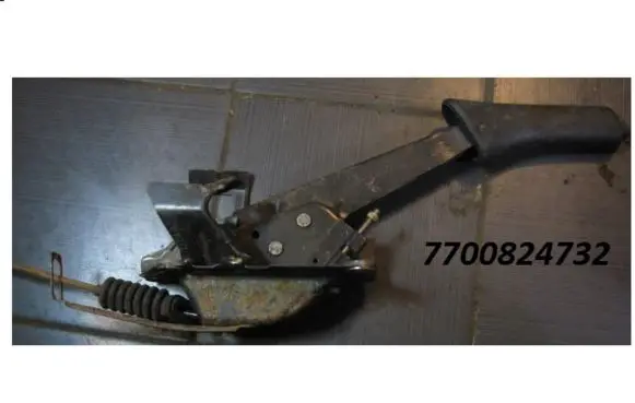 Renault Laguna I Handbrake/parking brake lever assembly 7700824732