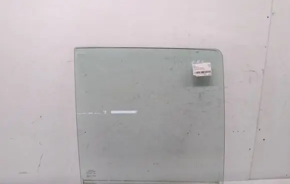 Opel Frontera B Rear door window glass