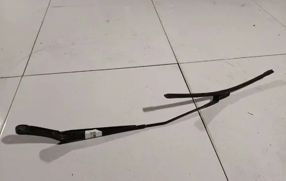Skoda Superb B6 (3T) Front wiper blade arm 3T1955410A
