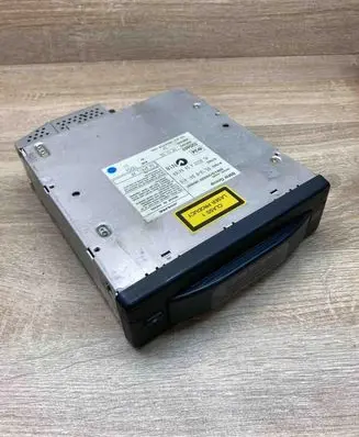 BMW 5 E60 E61 CD/DVD changer 6941416