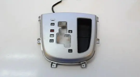 Hyundai Santa Fe Gear shifter surround trim plastic 846482B000