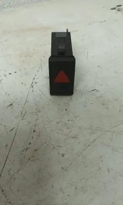 Volkswagen PASSAT B5 Hazard light switch 3B0953235B
