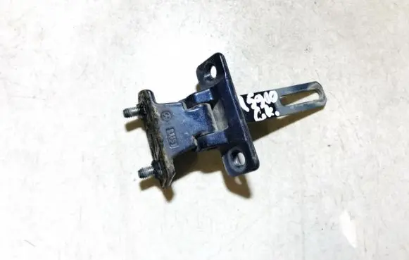 Mercedes-Benz C W202 Rear door lower hinge