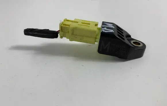 Toyota RAV 4 (XA30) Airbag deployment crash/impact sensor 8983133020
