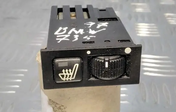 BMW 7 E38 Seat heating switch 61318352259 03055000