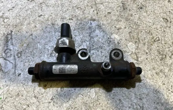 Land Rover Range Rover Sport L320 Fuel main line pipe 4R8Q9C066AE 5WS40128 A2C20001297