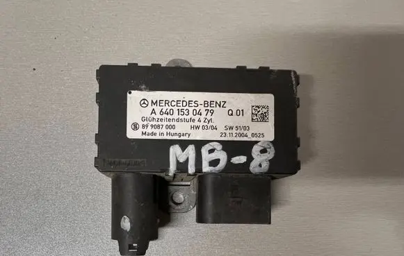 Mercedes-Benz A W169 Glow plug pre-heat relay 899087000 A6401530479