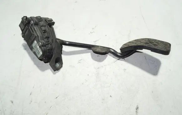 Audi A4 S4 B6 8E 8H Accelerator throttle pedal 6PV00777 8E2721523