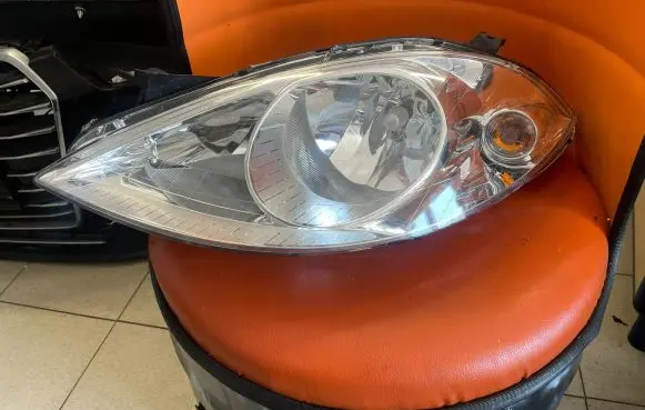 Mercedes-Benz A W169 Headlight/headlamp 0301197201
