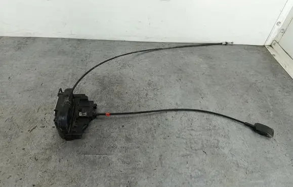 Nissan Note (E11) Front door lock 