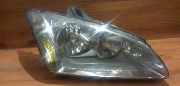 Ford Focus Headlight/headlamp 4M5113W029AC 4M5113K060AA