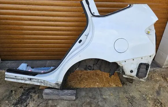 Toyota Prius+ (ZVW40) Rear quarter panel 