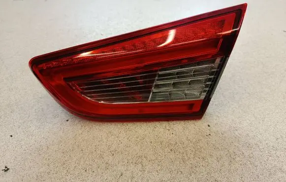 Maserati Ghibli Tailgate rear/tail lights 03552000 F03552000C 06701091490