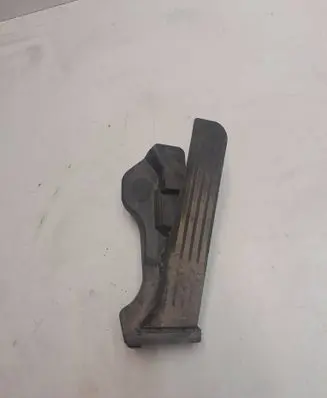 Volkswagen Golf Plus Accelerator throttle pedal 1K1721503M 6PV00889000