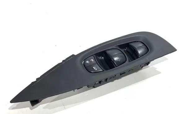 Nissan Qashqai Electric window control switch 