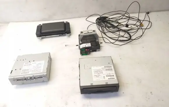 Volvo C70 Radio/CD/DVD/GPS head unit 31266764