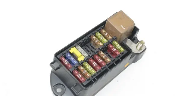 Jaguar XK8 - XKR Fuse box set LJA2800BE