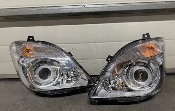 Mercedes-Benz Sprinter W906 Headlights/headlamps set A9068200961 A9068201061