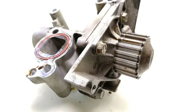 Peugeot 307 CC Water pump