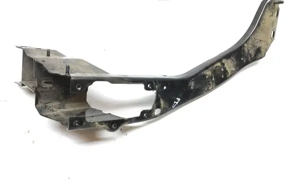 BMW 2 F46 Headlight/headlamp mounting bracket 1090816