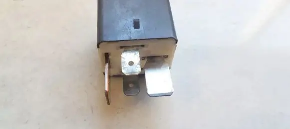 Lexus IS 220D-250-350 Other relay 9098702025 90987-02025