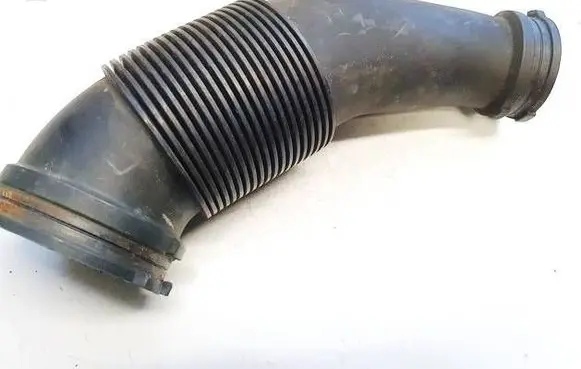 Air intake hose/pipe