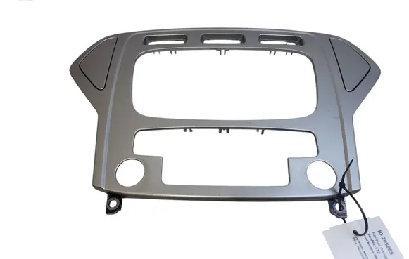 Ford Mondeo MK IV Radio/GPS head unit trim 7S7118522