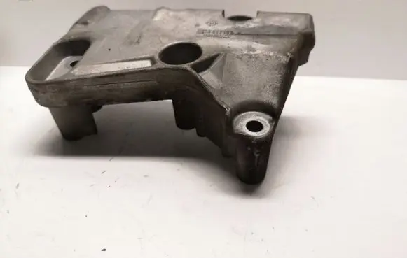 Dacia Dokker Engine mounting bracket 112317173R