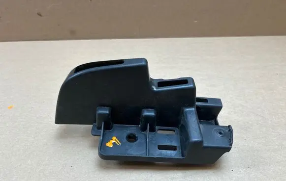 Opel Combo E Rear bumper mounting bracket 9816808580