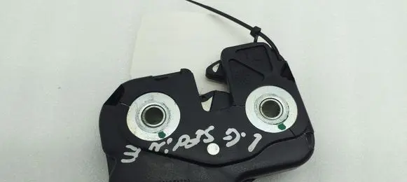 Porsche Panamera (970) Seat back rest lock catch 046421136X