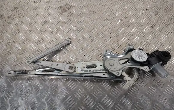 Toyota Prius (XW50) Front door window regulator with motor 8571047140