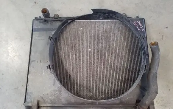 Mitsubishi Pajero Coolant radiator MR404894
