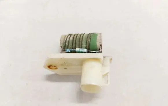Fiat 500X Heater blower motor/fan resistor